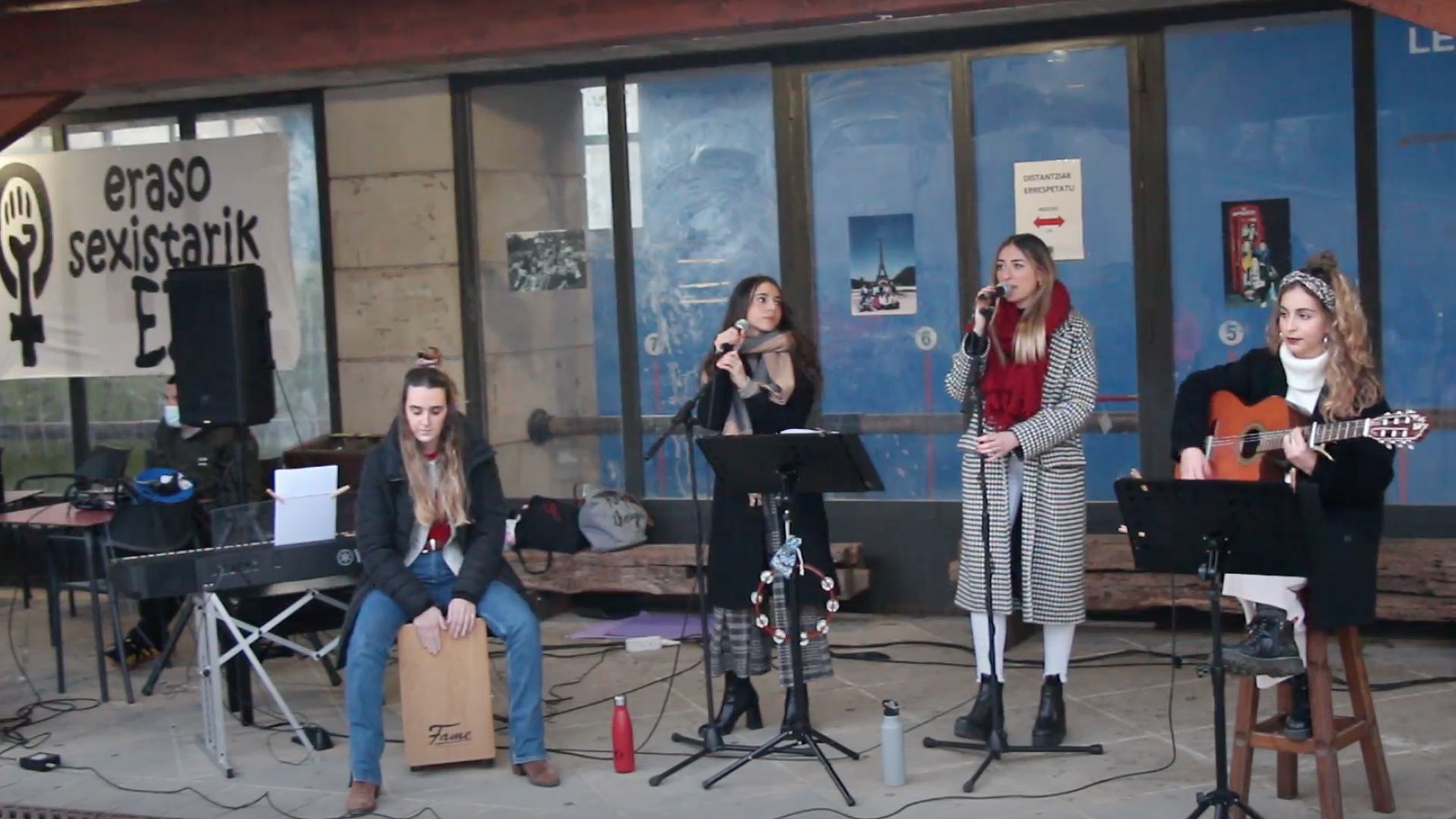 Ozen abestu, eta aldarrikatu