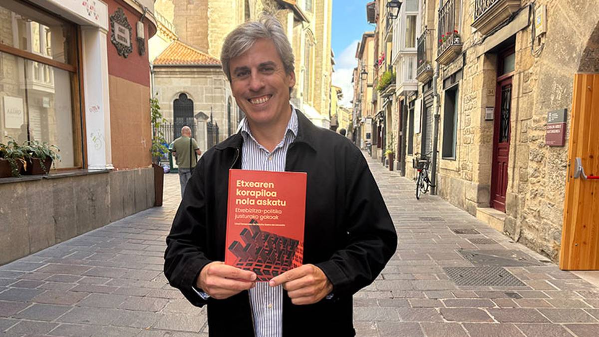 Etxebizitzaren gaia lantzeko saioa, Unai Fernandez de Betoñorekin