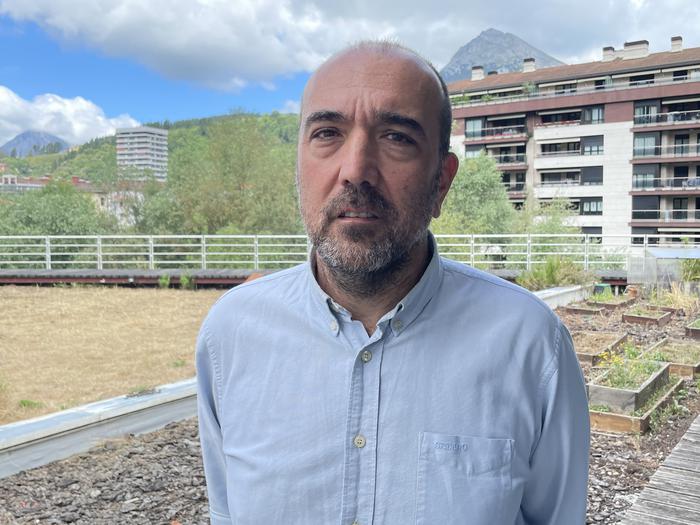 Iker Urbina: "Birgaitzeekin, energia eskaera txikiagoko eraikina lortzeaz gain, aurreztu egiten da"