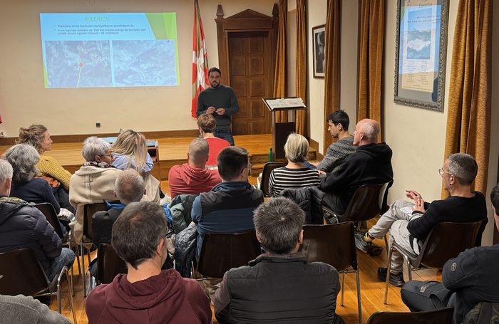 Ibon Unzetabarrenetxea: "Argi dago enpresa hau ez dela etorri guri onurak ekartzera"