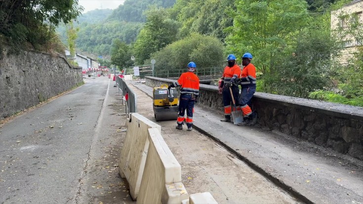 Aurrera doaz Antzuola-Bergara eta Torreauzo-Usako bidegorrien lanak
