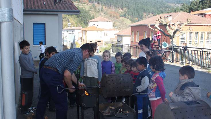 San Martin bezperako jaia egingo dute bihar eskolak eta trikiti taldeak