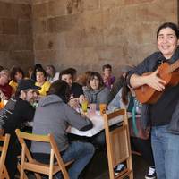 Aste Zapatista: Rosa Sanchez-ekin poteo musikatua