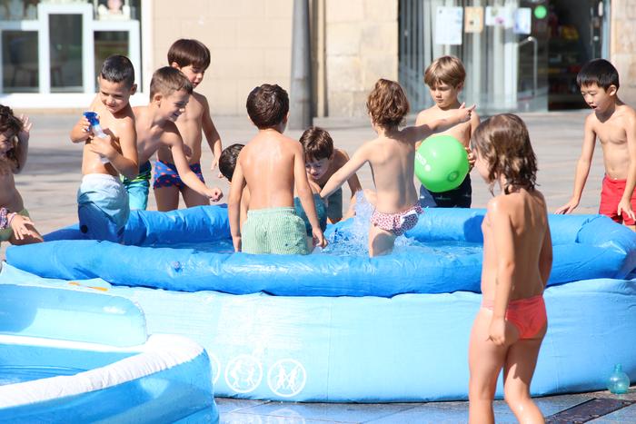 Aisialdian umeen parte hartzea sustatzeko 40.000 euroko dirulaguntza, Arrasateko Udalaren eskutik