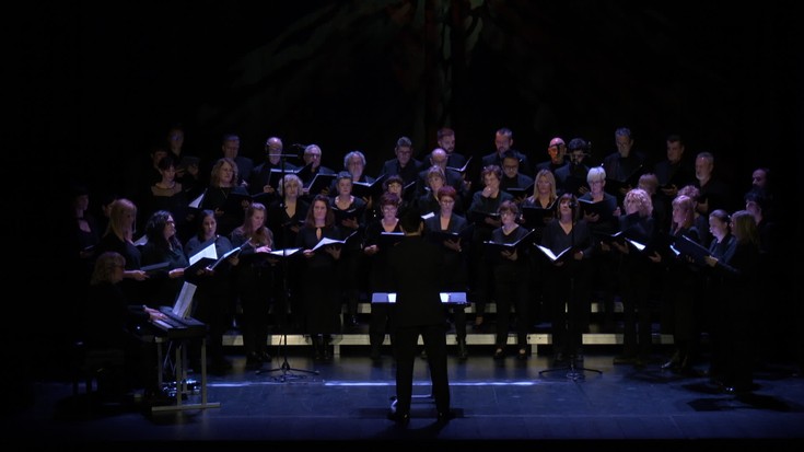 Gabonei ongietorria egin diete Bergarako Orfeoiaren kontzertuan