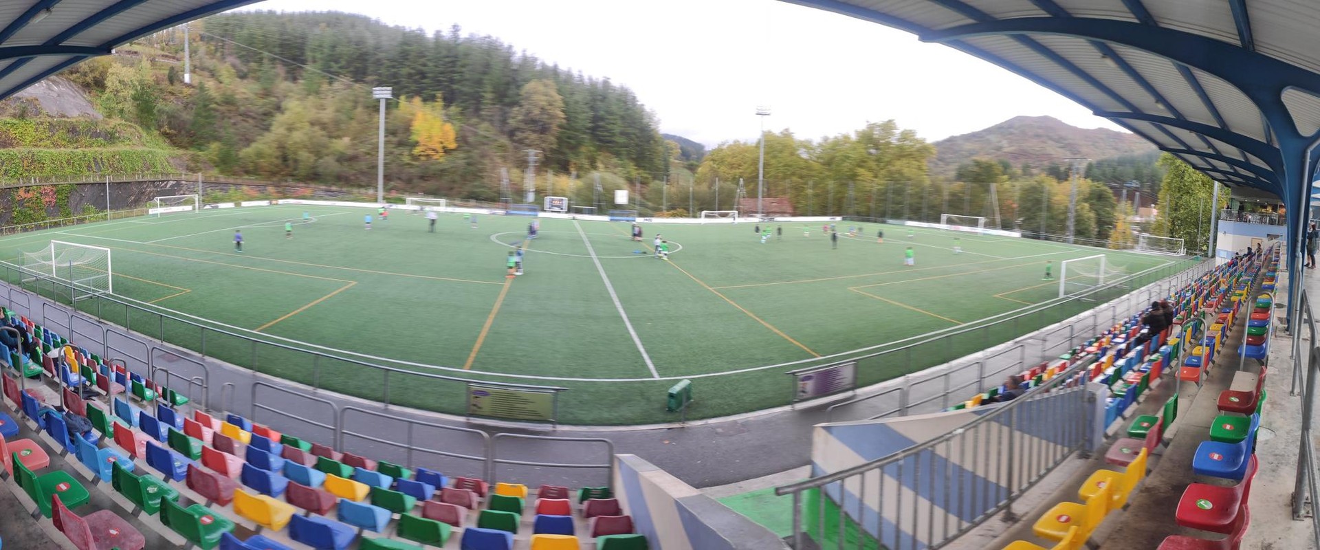 Asteburu honetan LHko 3. eta 4. mailako ikasleek zortziko futbol topaketa izango dute