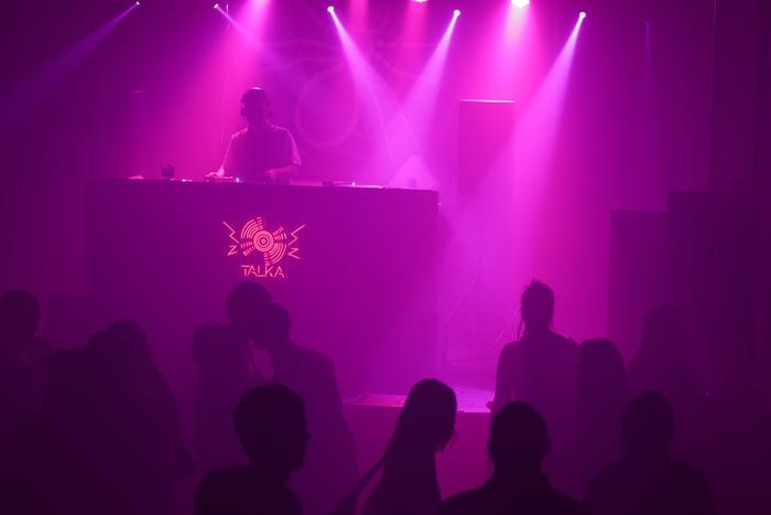 Musika elektronikoarekin gozatu dute Arrasateko gaztetxean