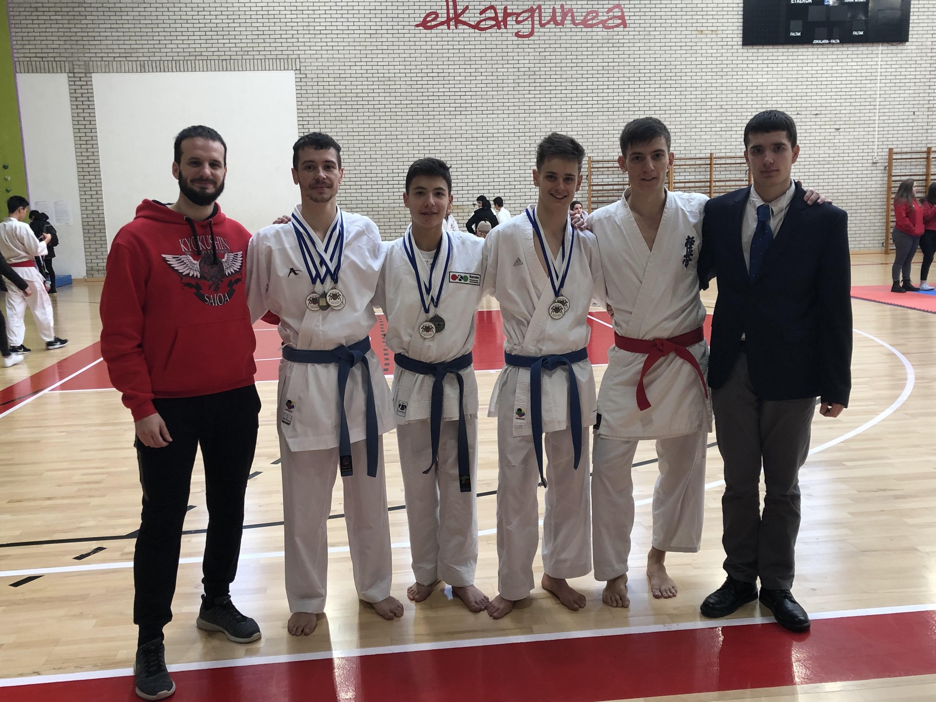 Saioa Karateko kideak Gipuzkoako Txapeldun taldeka Kumite modalitatean