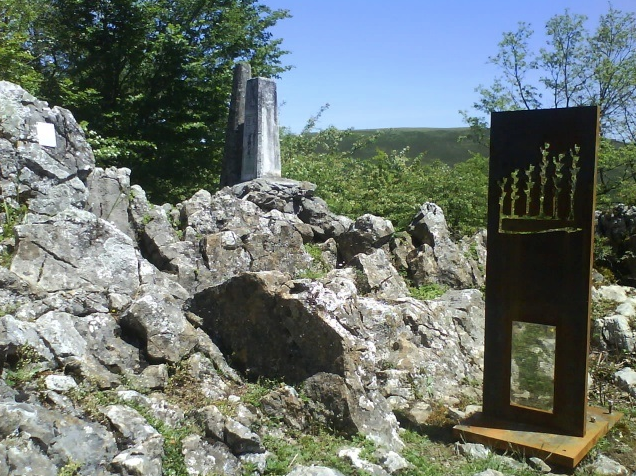 Domeka honetan, auzolanean jarriko dute Arkamuneko mugan postontzia