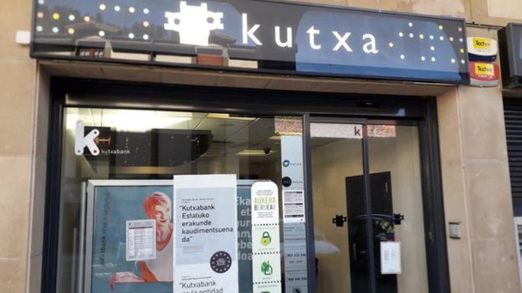 Kutxabank-ek arreta zerbitzuaren zati bat Bergarara eraman izana salatu du Landatxopek