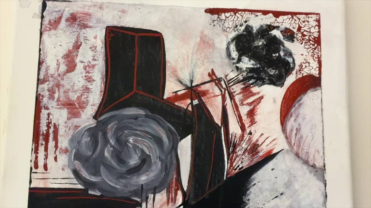 Larraitz Iparragirre eskoriatzarren lanak daude ikusgai udal bibliotekan