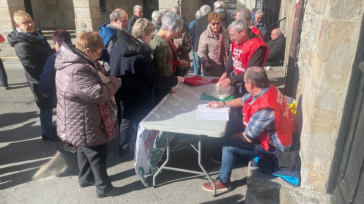 Bergarako Pentsiodunen Mugimenduak sinadurak batzen jarraitzen du