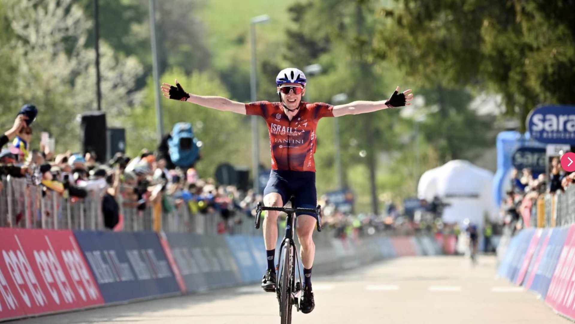 Simon Yates Bernal izutzen hasi da; Giroa ez da bukatu!