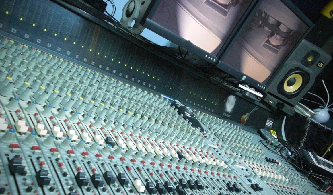 Shot!: musika talde askoren bidelagun