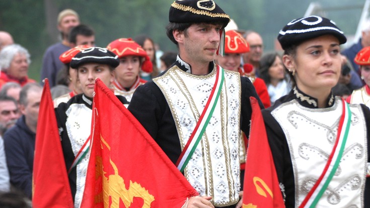 Aurtengo maskaraden azken saioa, argazkitan