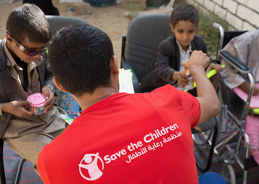 MondagonLingua eta Save the Children, solidaritatearekin bat