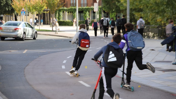 Albistegia: 2025-11-13