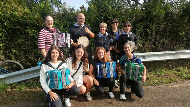 Martin Kabarrixa agurtuz borobildu dituzte jaiak Areantzan