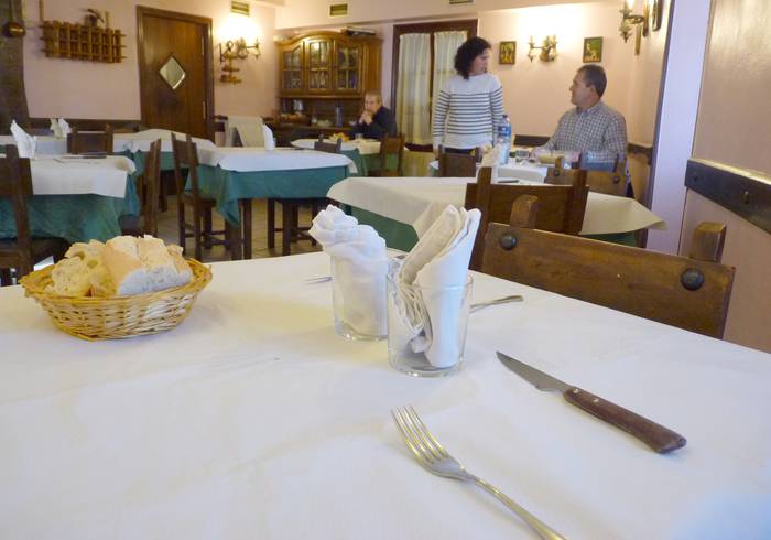 Ostalaritza biziberritzeko beharra ikusten dute sektoreak eta Udalak