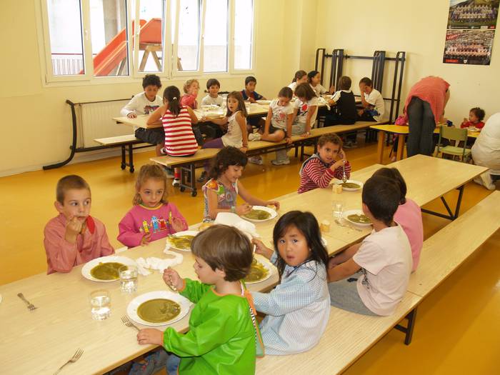 Elgetako Herri eskolak ez du  Eskola Txikiak elkartean jarraituko