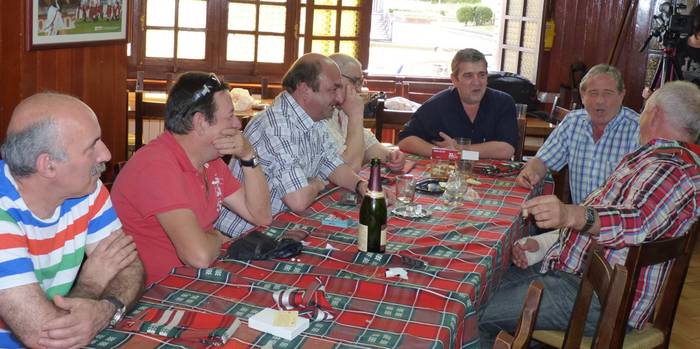 San Andres auzoak Aitor Guridi zena omenduko du