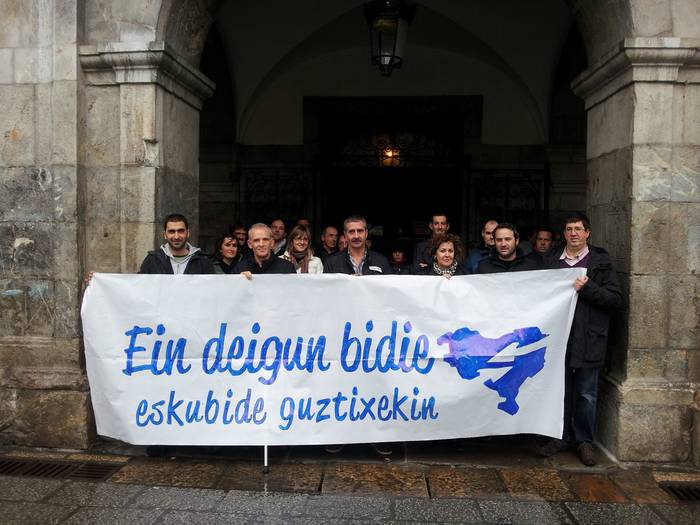 Arrasateko Bildu eta Aralar, 'Ein deigun bidie' ekimenarekin