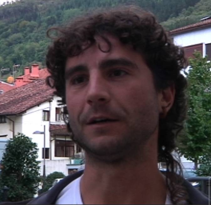 Iker Apilanez: "Harrigarria da egunero hiru kaleratze izan, eta bat bera ere ez geldiaraztea"
