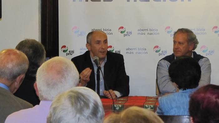 Josu Erkorekak kontzertu ekonomikoa goraipatu zuen batzokian emandako hitzaldian
