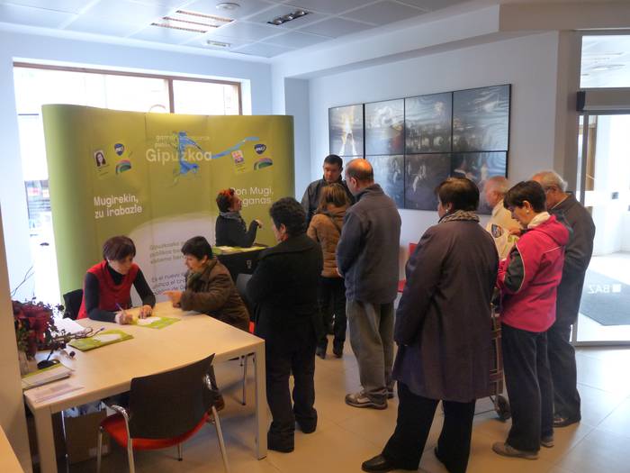 Mugi txartelaren gainean informatzeko aukera berriro, gaur eta bihar