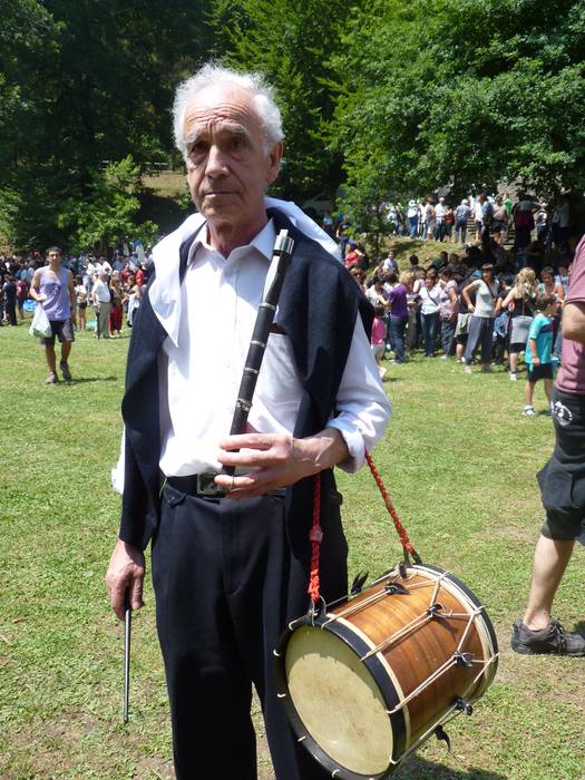 Ramon Etxaniz: "Gaur egun ere txistua jotea da ariketarik onena niretako"