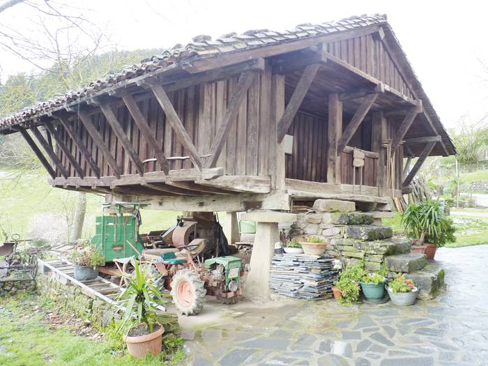 Ikusgarriak, urrun joan barik, gertuan