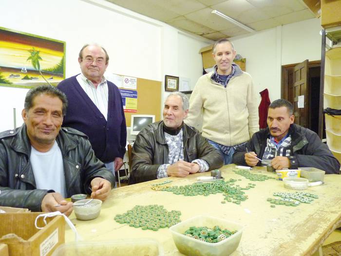Boluntarioei esker, behar  asko asetzen ditu Caritasek