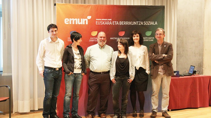 Berrikuntza soziala euskaraz, Emun-en eskutik