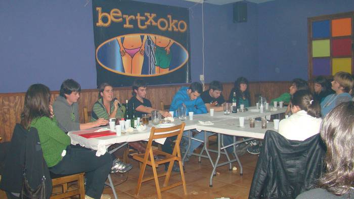 Bertxoko sariketa hasiko da bihar, bertsolari gazteei plazak emateko asmoz