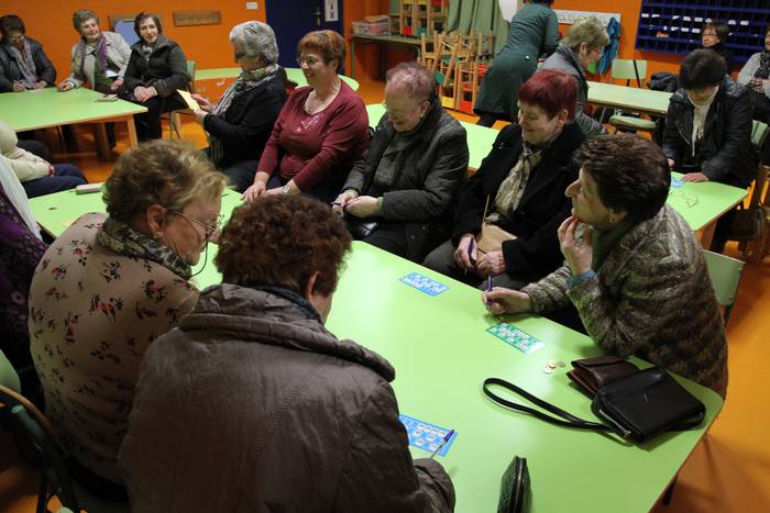 Itur-Zuri elkartearen Emakumeen Astea ekitaldi interesgarriz josita dator 