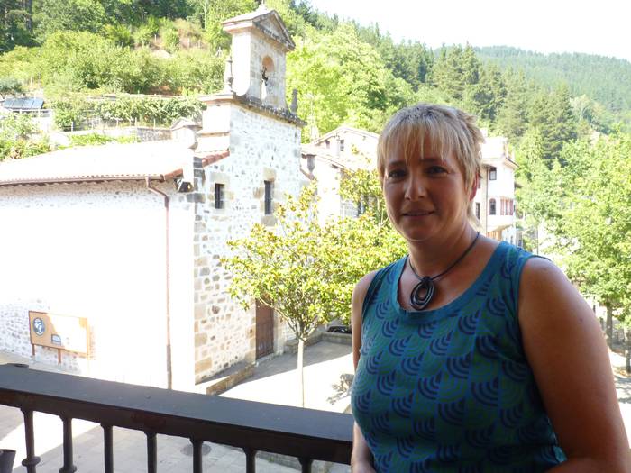 Edurne Uribarren-Iturrieta: "Kanpotar batzuk integratuta daude, baina oraindik lan handia dago egiteko" 