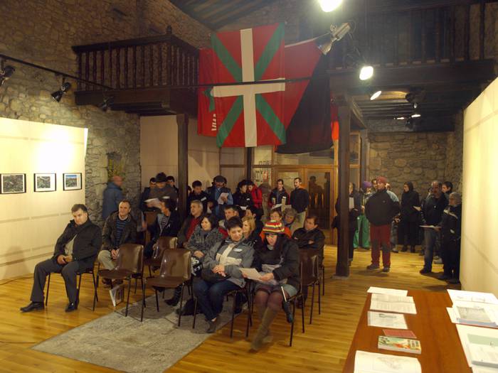 Erakusketaren aurkezpenean interesa piztu ostean, 36ko gerrarako lantaldea sortuko dela espero du AOBTk