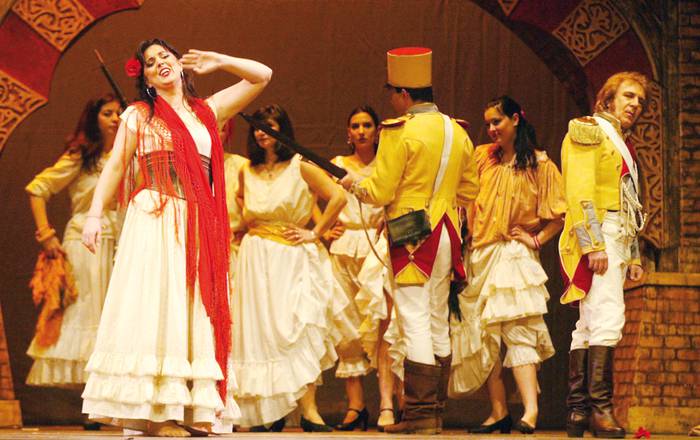 'Carmen' operak Amaia bete egingo du iluntzean