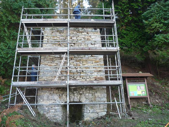 Miraballes karobian txukuntze eta berritze lanak egiten dihardute