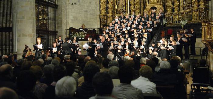 1.000 lagunentzako 'Requiem'-a Oñatiko San Migel parrokian