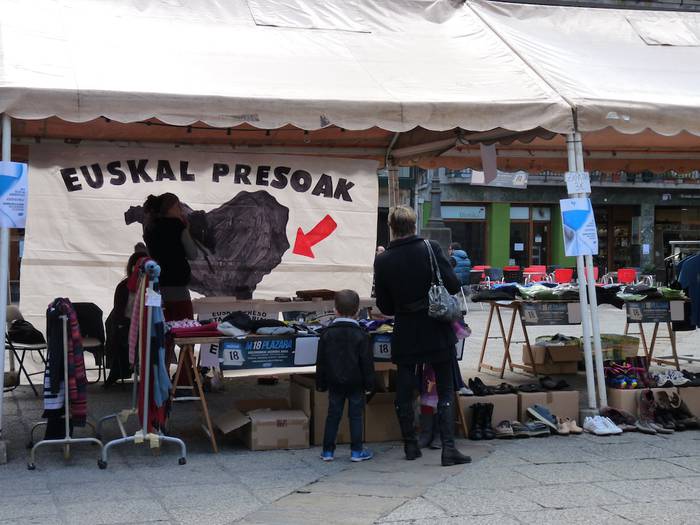 Gaur eta bihar aukera bikainak Arrasateko bigarren eskuko azokan