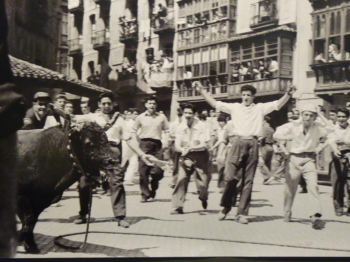 Zezen barik jairik ez zegoeneko sasoi batera bidaia, Kulturaten
