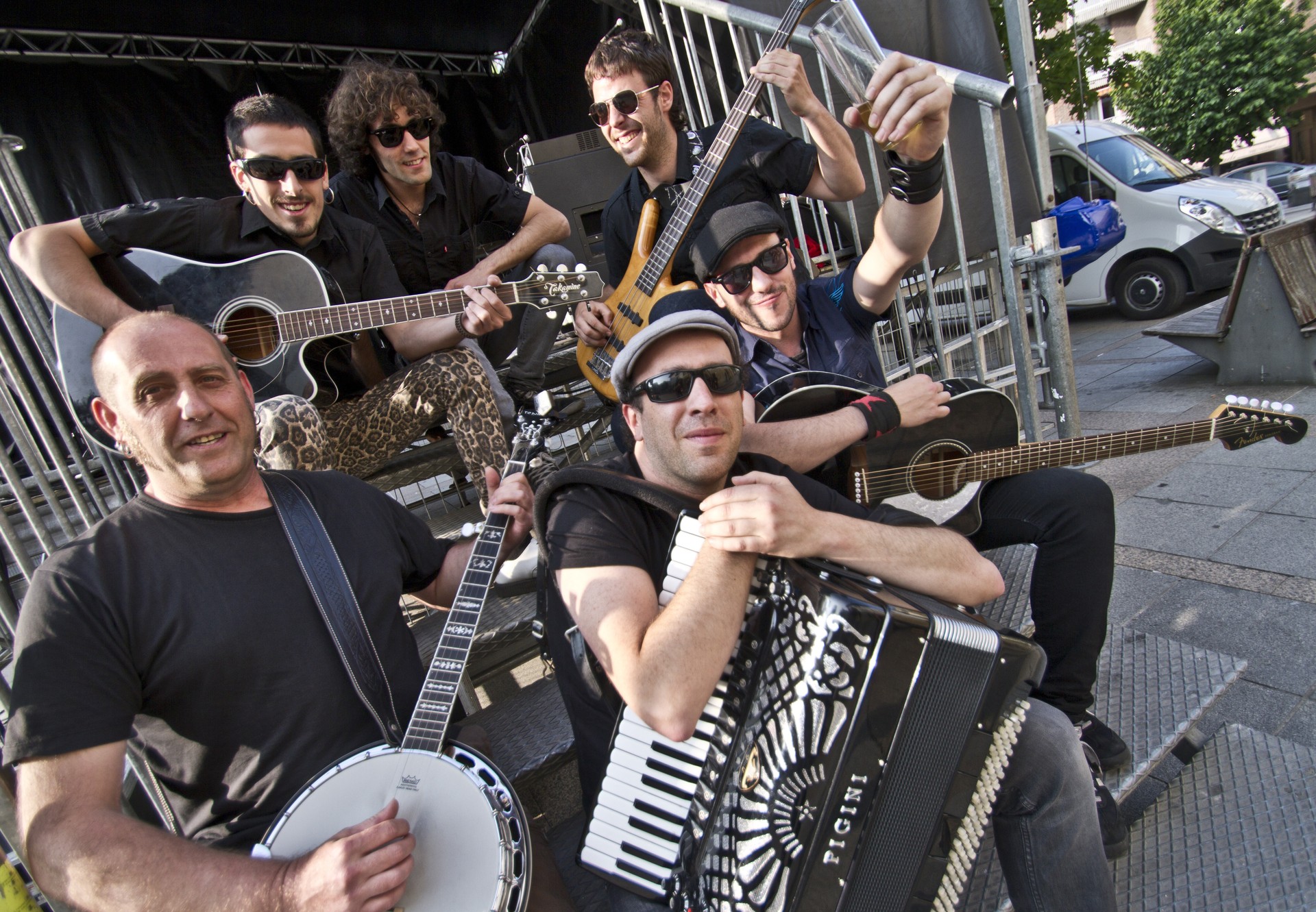 The Potes: "The Potes sortzearen errua 'Jul'-ena eta bere banjoarena da"