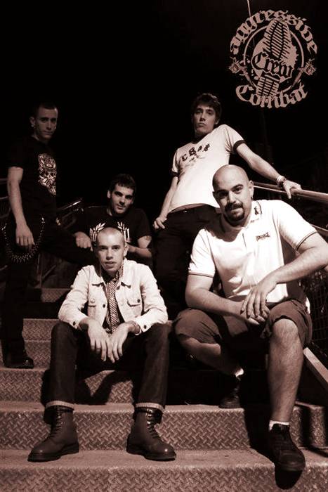 Aggressive Combat: "Azken hiru urteotan egin ditugun 11 abestiz osatutako diskoa grabatu behar dugu"