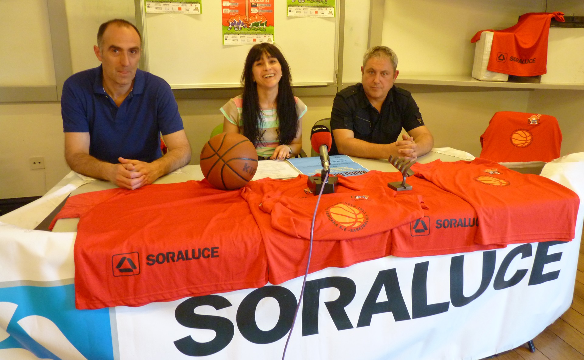 Aurtengo 3x3 Saskibaloi Txapelketa aurkeztuta