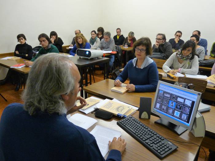 Bergarako UNEDeko irakasle-tutore taldeak "ikasleen aurrera-pausoak bermatuko" ditu