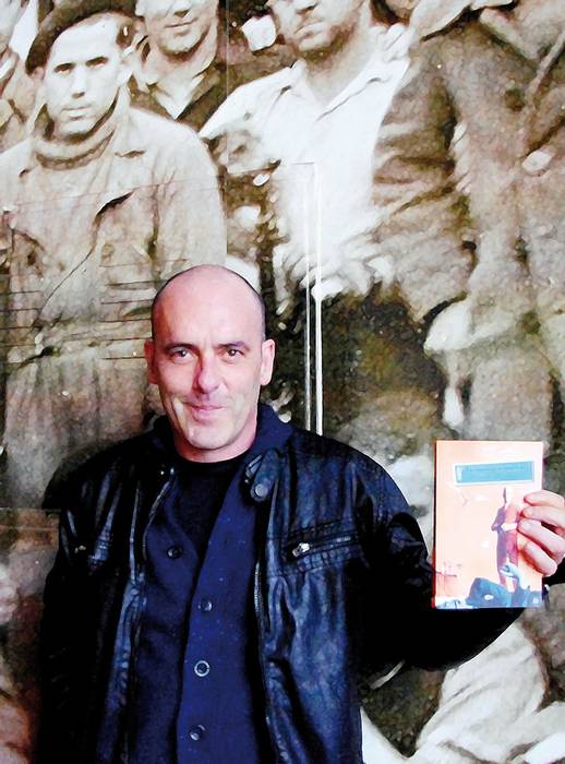 John Andueza: "Irudi txar batek ez du hitz polit batzuek baino gehiago balio"