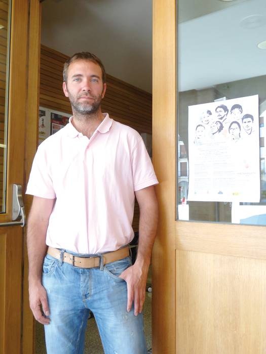Jose Zarauz: "Erregulazioa lortzeko, hiru urteko egonaldia eta lan eskaintza izatea eskatzen zaio atzerritarrari" 