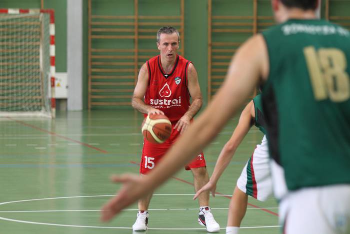 Euskal Kopatik kanpo geratu da Sustrai-Aloña maila ona erakutsi duen Zornotzaren aurka: 74-82