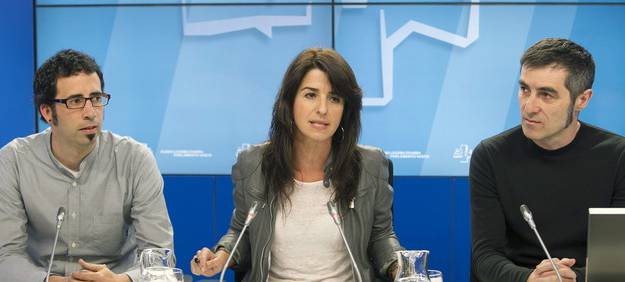 Erostarbek, Ezenarrok eta Basabek ez dituzte legebiltzarkide karguak Aralar alderdiaren esku utziko